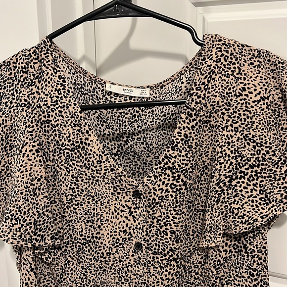 Chiffon Cheetah Work Top - Picture 2 of 3